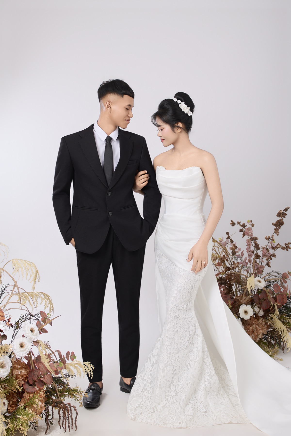 Kỷ niệm của Cao Chuyển và Tro Thị Ngun